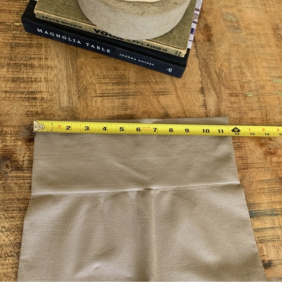 Set Active Sculptflex Leggings in Sand Size Small - Picture 11 of 13